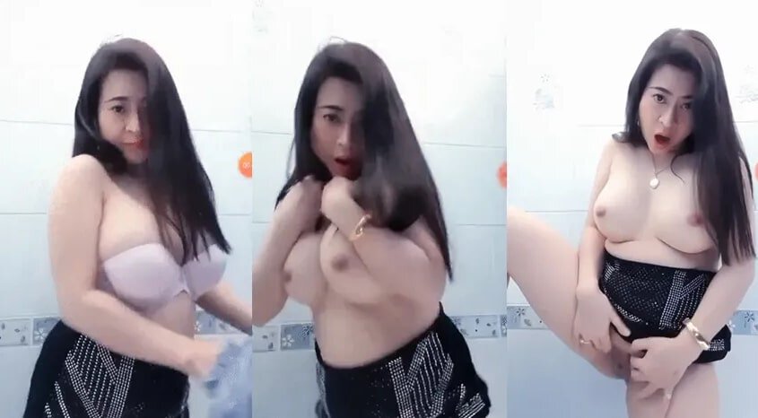 Bocil Twitter VCS Tante Binal di Kamar Mandi